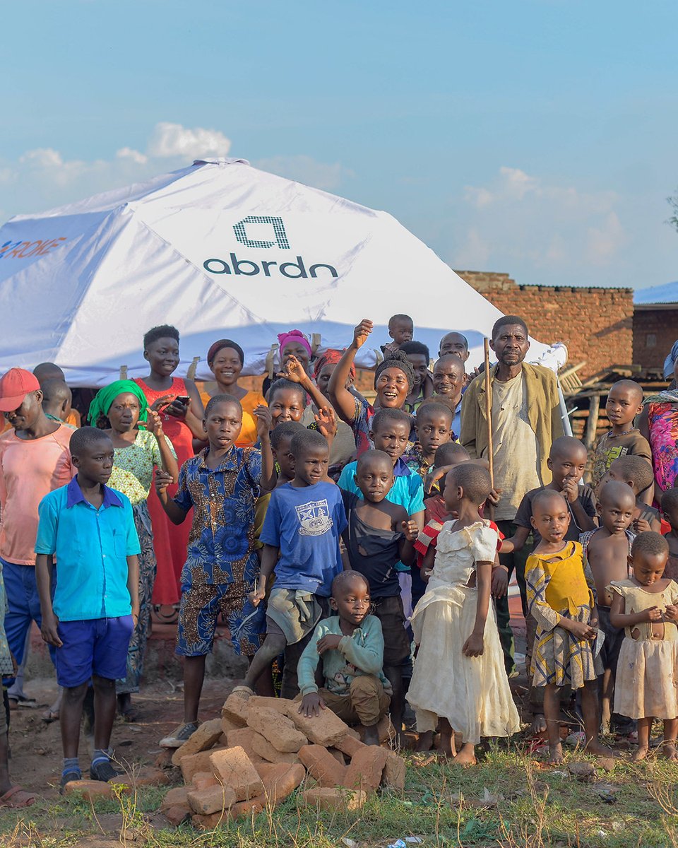 HelloWorld_Org's tweet photo. Can you imagine the difference a #HelloHub with educational materials and internet access is going to make?
 
Hello World x @abrdn.plc Hello Hub build No.6
📍 Kasese District, Western Uganda
👤 Potential regular users per Hub 1250 https://t.co/YrvNWl79Ft
