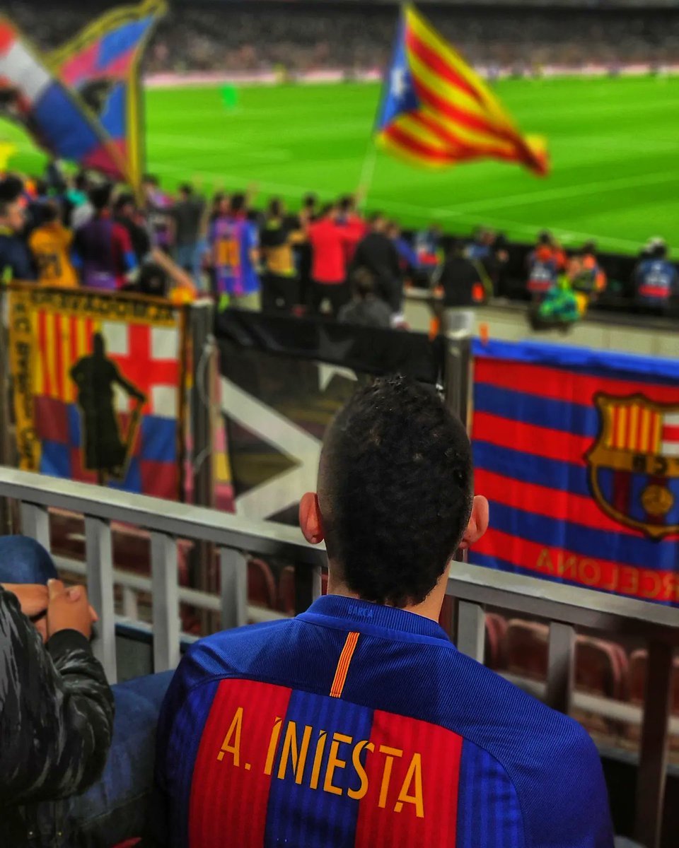JSendarrubias's tweet photo. Es compleixen 1️⃣3️⃣ anys de l'Iniestazo ⚽🔴🔵💪🏻
El gol @andresiniesta8 a Stamford Bridge va permetre al Barça jugar la final de la Champions de Roma i acabar conquerint el primer triplet de història i posteriorment el sextet.
#andresiniesta
#Iniestazo
#iniesta
#ForçaBarça https://t.co/HUDM5h2yHt