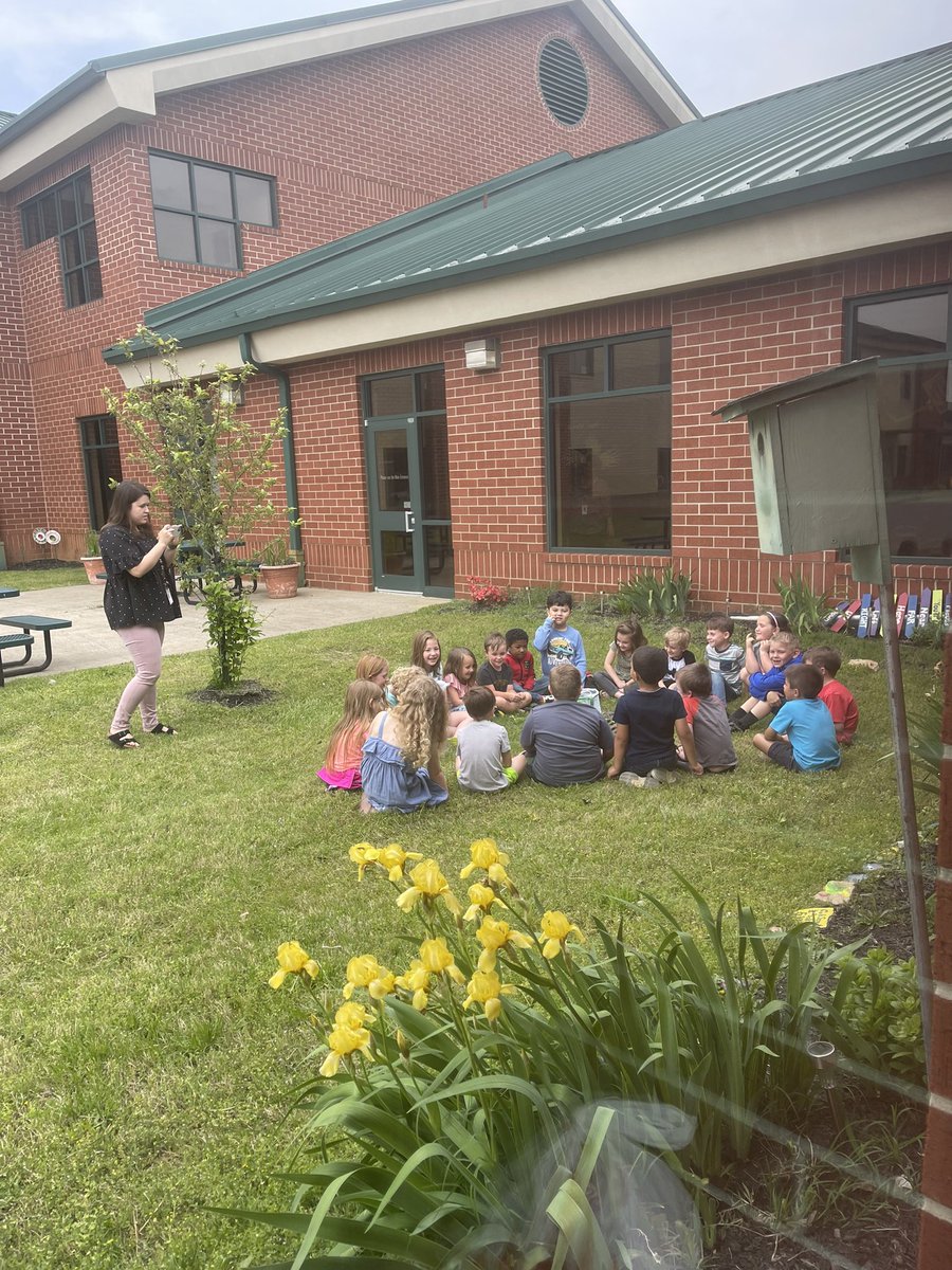 Sara Cunningham tweet media