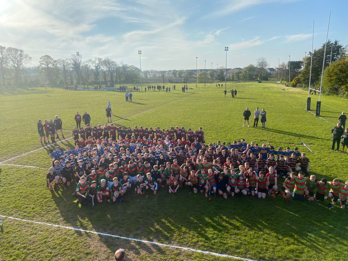 UlsterBranch's tweet image. 📷 Great shot from a recent U12 Let's Play event hosted by @DonaghadeeRugby.

150 players took part, representing 10 clubs 👏