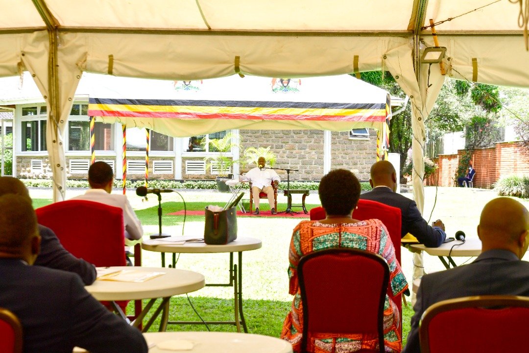 LKauthara's tweet photo. “When you have a leadership role you are a trustee, so you should know that the country does not belong to members of Parliament. It belongs to the people and other workers of the country,” Pres @KagutaMuseveni said when he met Parliamentary Commissioners.
#BuildingUG https://t.co/sjv4AwXsG8