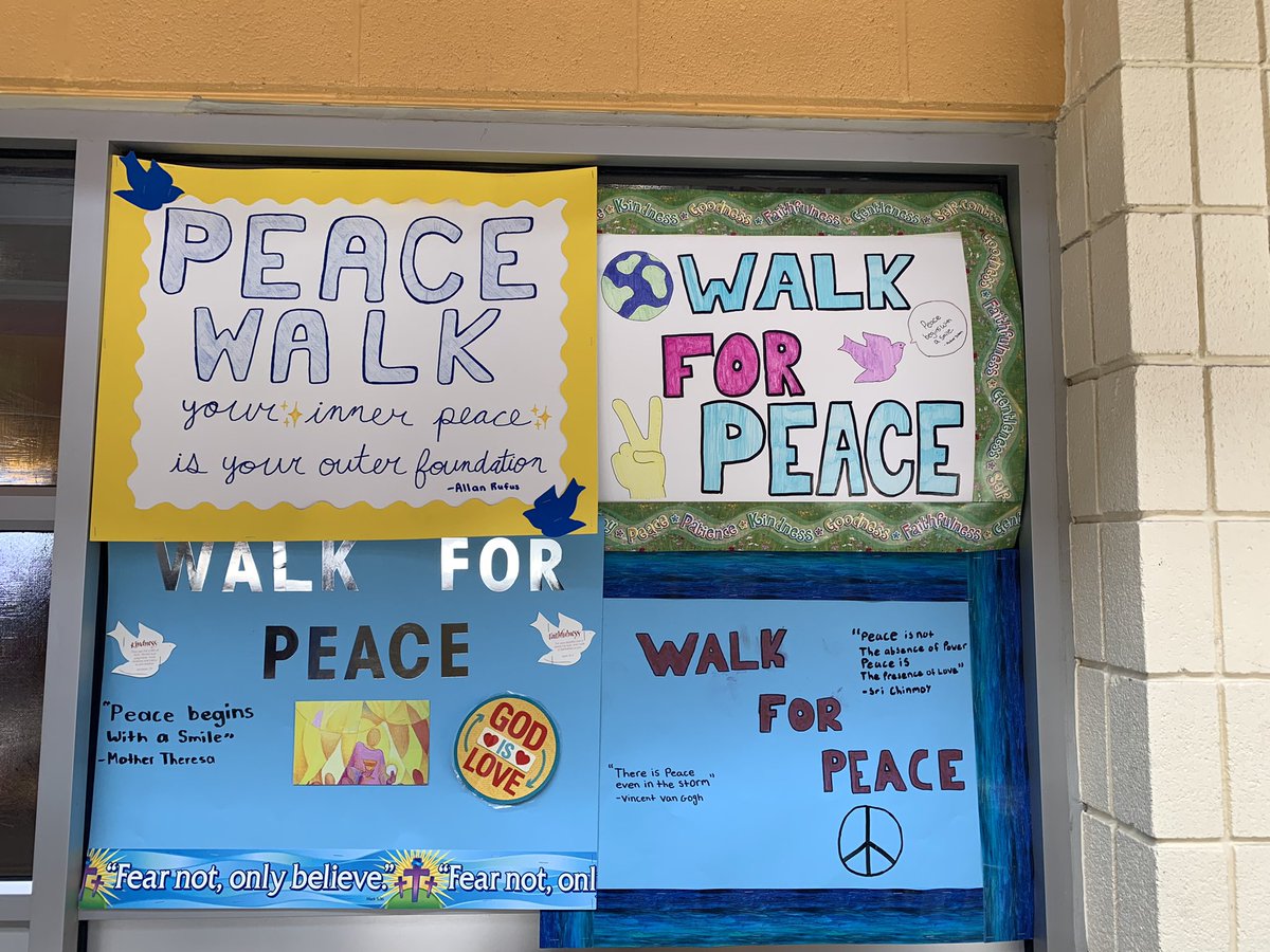 BBBargoon's tweet photo. Peace walk 2022 @SMCDSB_PET @SMCDSB #WFPSMC22 https://t.co/7Hurv2nasO