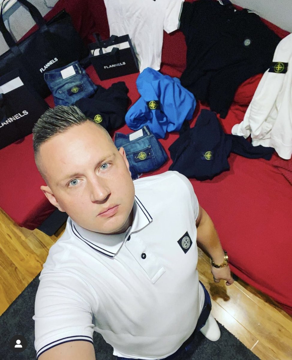 badge_is_in's tweet photo. This may never be beaten

#badgein count of 8 maybe 9 at the top + the Flannels bags, unbelievable

Taken the time to perfectly lay them all out, the high angle of the photo ensures all badges are in

Following on from his hat trick last week, he’s the top #badgein scorer!

10/10 https://t.co/hV1WSlCJ8B