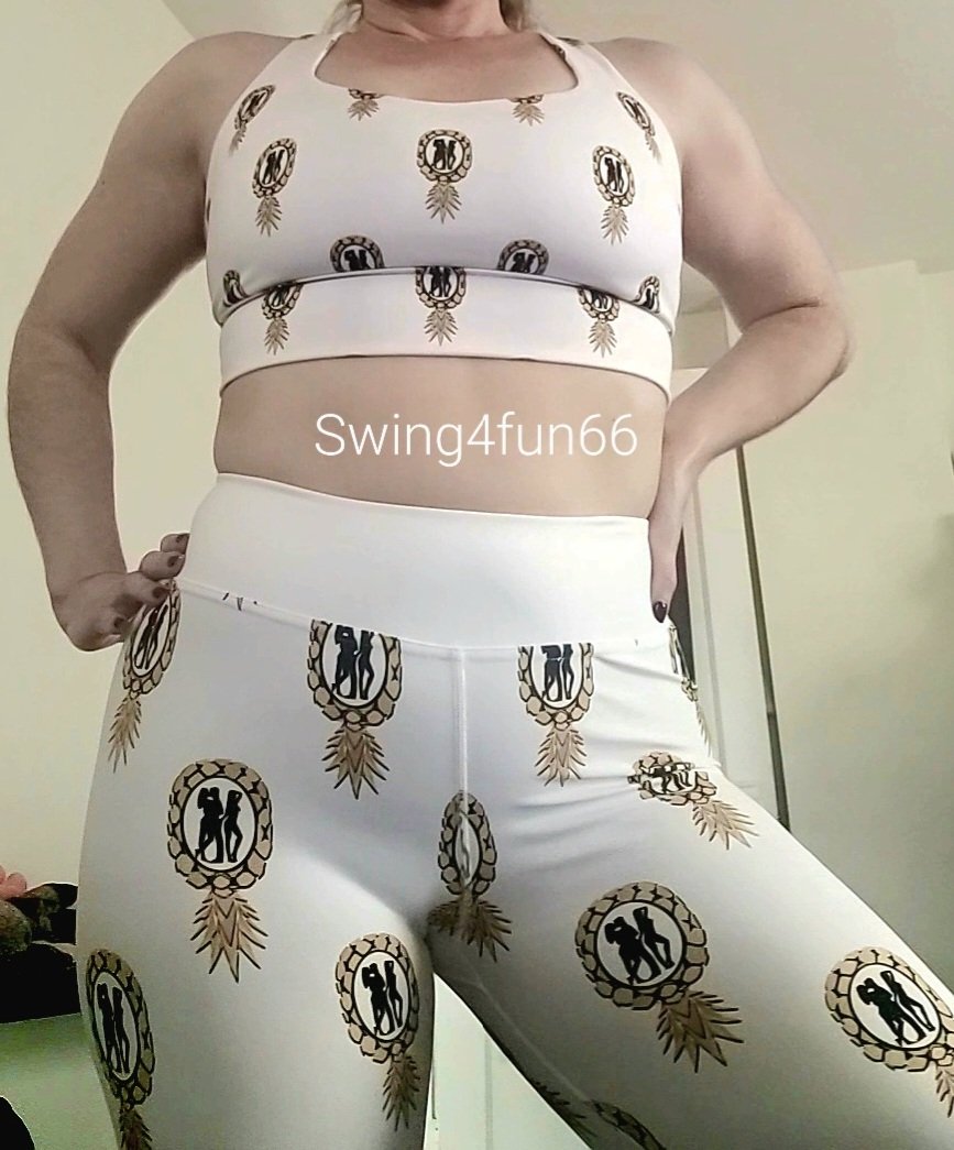 lifestylelivingclothingco.com/products/upsid…
White leggings and sports bra. #swingers #sdc #sls #fullswap #UpsideDownPineapple #kasidie #realcouplesonly #realswingers #realcplsonly