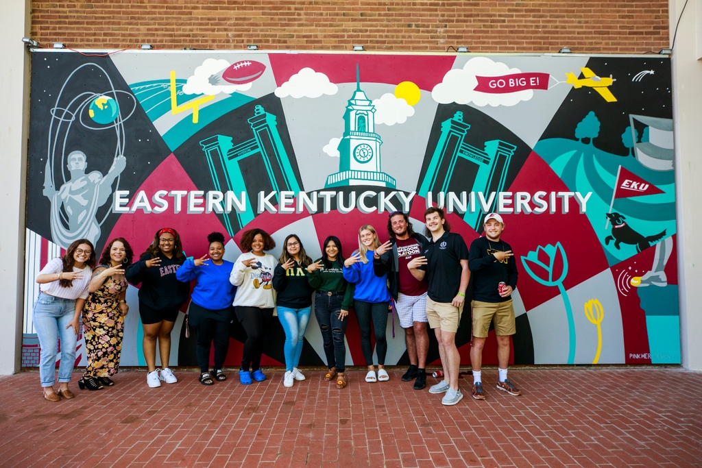eku's tweet photo. Through a series of inauguration week events, the entire #EKU community celebrated #OneEastern and the installation of Dr. David T. McFaddin as the 14th president of Eastern Kentucky University. See more photos at https://t.co/W8fVehfVVn https://t.co/9EJvnfX69e