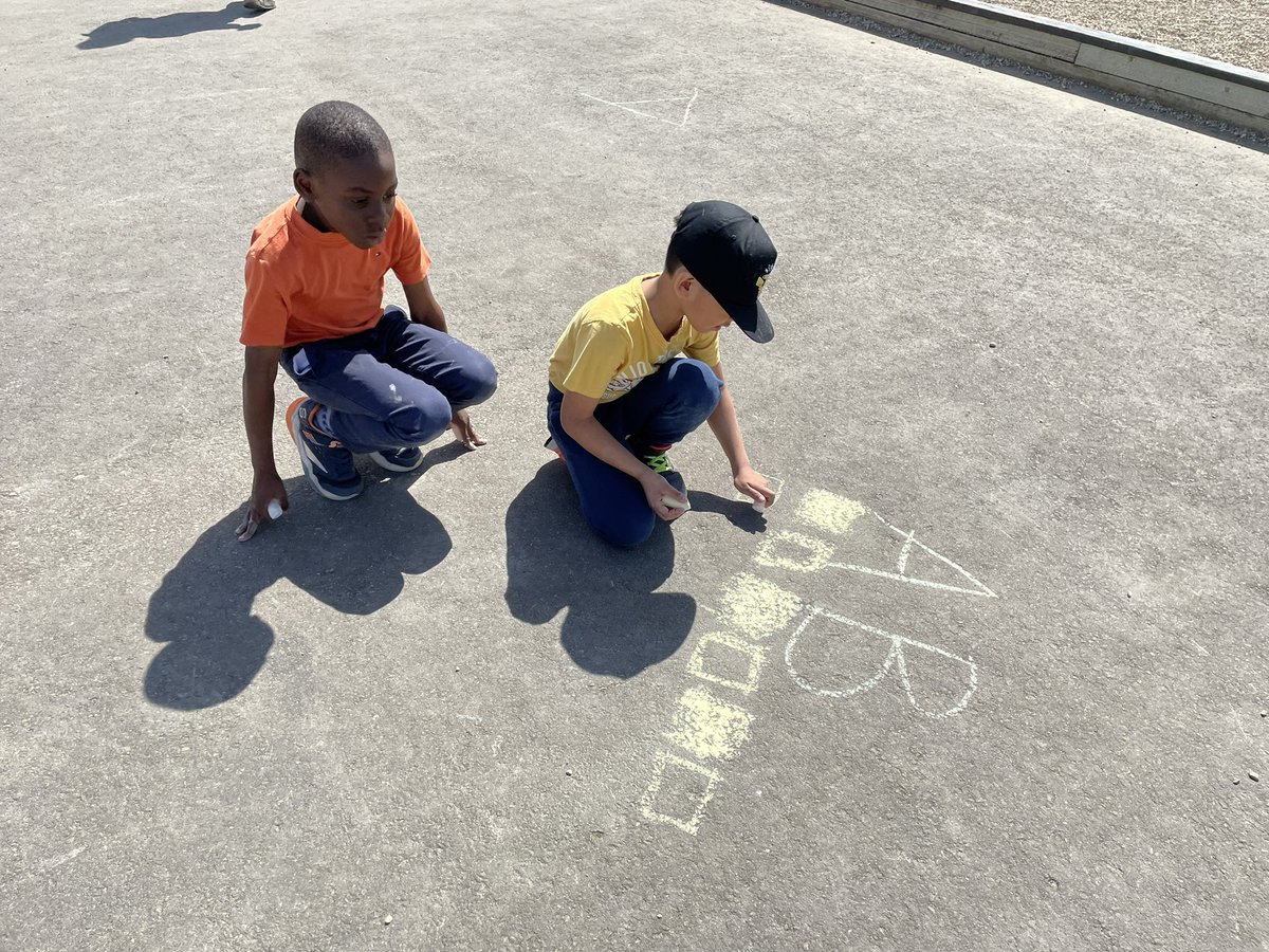 AngWeisgerber's tweet photo. We had to take advantage of the nice weather for math today! ☀️@CatherineRCSD https://t.co/cafhmQ0TKY