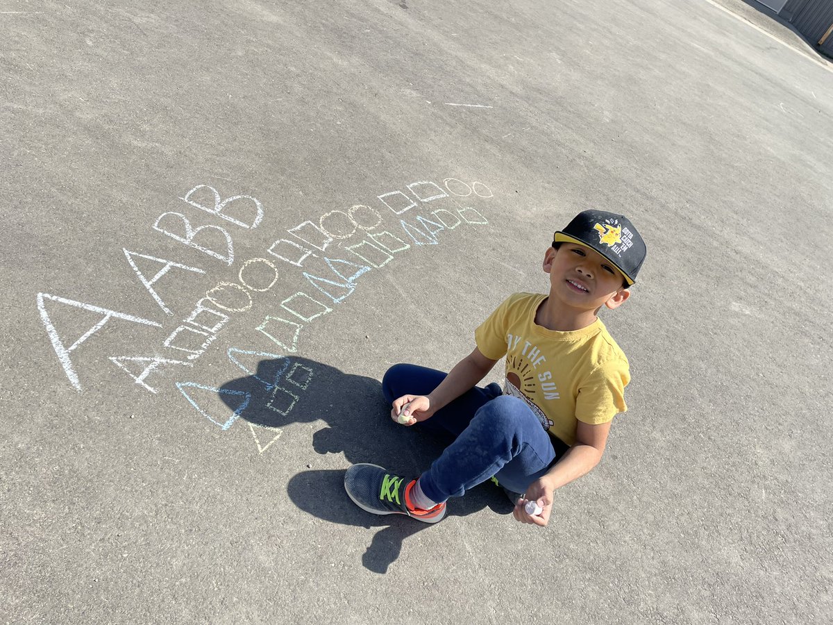 AngWeisgerber's tweet photo. We had to take advantage of the nice weather for math today! ☀️@CatherineRCSD https://t.co/cafhmQ0TKY