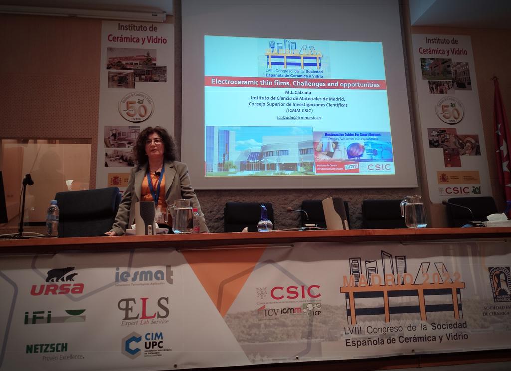 inigobretos's tweet photo. ¡Acaba el #CongresoSECV2022 con una amplia participación de #EOSMAD @icmmcsic! Contribuciones plenarias, orales y pósters con nuestra investigación más reciente en #Energía, #Sostenibilidad y #TecnologíaDigital 🔋♻️🖥️
@SocEspCeramVidr @icvcsic @ICP_CSIC @icmmcsic https://t.co/uNogYqgnUk