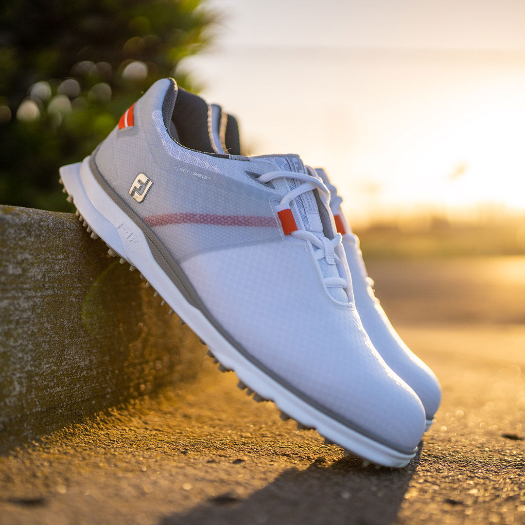 Golfgeardirect's tweet photo. 🚨 LAUNCH DAY 🚨

The 🆕 @FootJoy @FootJoyEurope Pro|SL Sport Shoes have been released today and are available NOW at Golf Gear Direct 😍

Available in 2 colour variants for both Men + Women 😍🔥

SHOP NOW ➡️➡️ https://t.co/RFn6g9aKbL

#FootJoy #DedicatedToTheSeriousGolfer https://t.co/yNtI1H5y9F