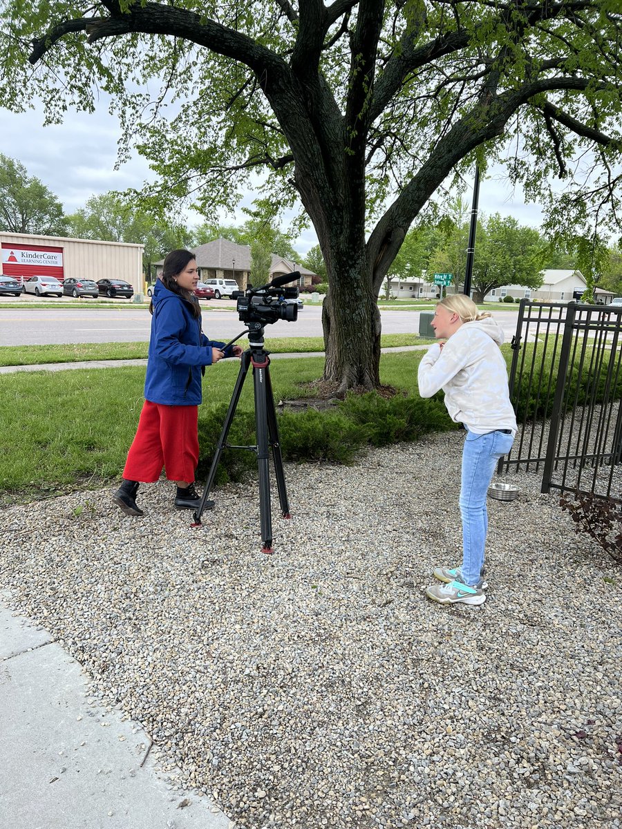 JillianC_arroll's tweet photo. Great turn out at the Bake Sale benefiting Prairie Creek Elementary! ๐๐ฝ This community is amazing! #AndoverTornado #AndoverStrong @CityofAndoverKS @AndoverKSPD @KSNNews @MmjJessica https://t.co/Qyoh4jHN9C