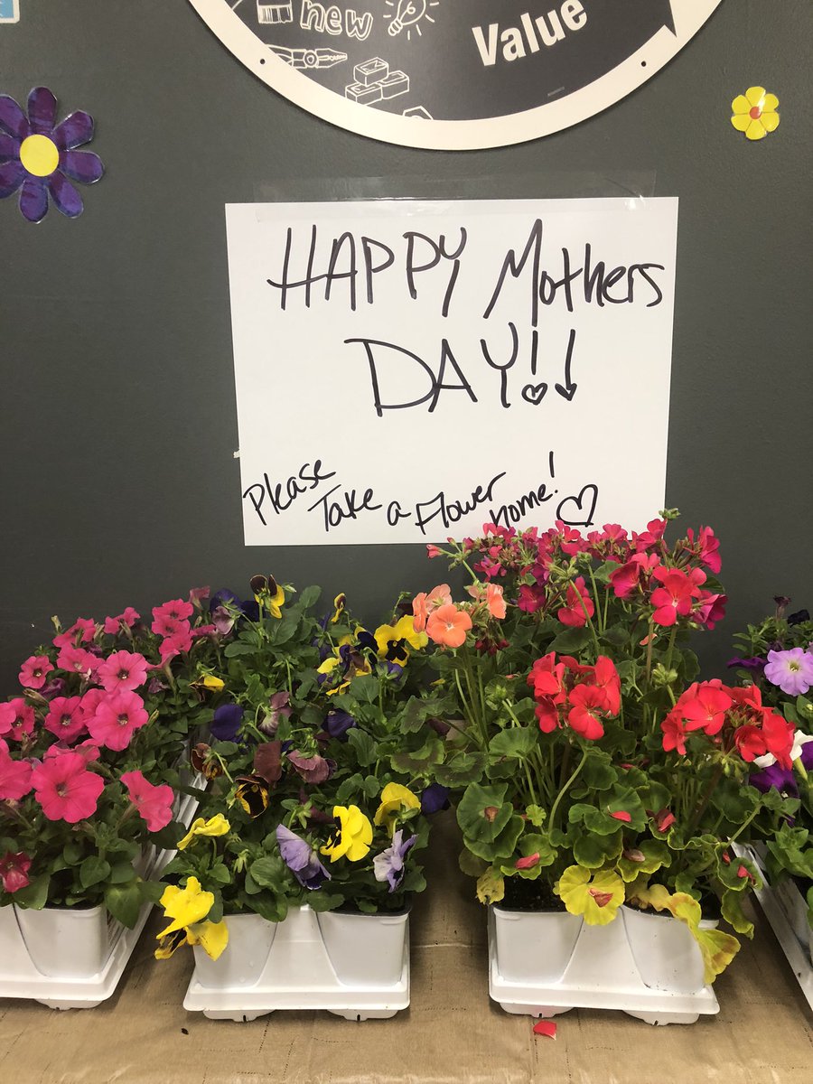 Happy Mother’s Day 3033 <a href="/NancyHenryTHD/">Nancy Henry</a> <a href="/KevinLongwell/">Kevin Longwell</a>