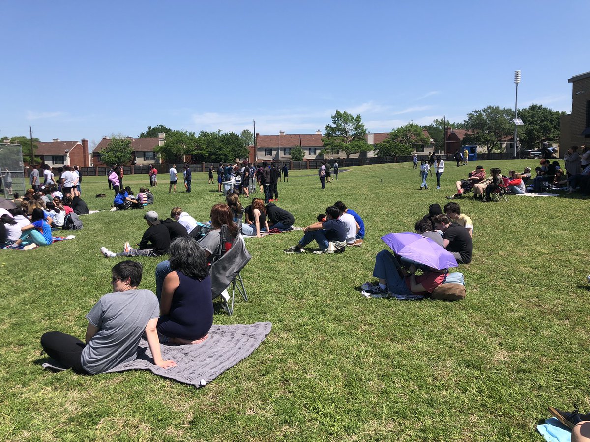 NewTech_NTC's tweet image. Today the Senior v. Facilitator game was kickball! The seniors won 4-2. Great job seniors!!!