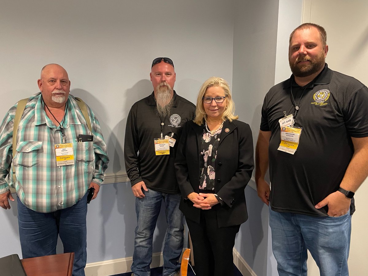 RepLizCheney's tweet photo. I appreciated the opportunity to sit down last week w/ Roy Moyer, Brandon Hansen, and Jeremiah Avery, Boilermakers from Rock Springs to discuss the importance of Wyoming’s coal industry and the problems this critical industry is facing. https://t.co/xYF6WFjvfv