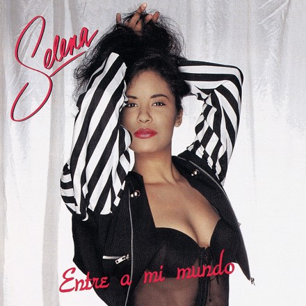 UMusicColombia's tweet photo. ¡Hoy estamos de fiesta 🎉! Hace 30 años escuchamos por primera vez #EntreAMiMundo 🎶 de @SelenaLaLeyenda, en esta fecha tan especial vamos todos a escuchar nuevamente este álbum que no paramos de cantar 🎙️.
https://t.co/mSzMDQuZe5 https://t.co/VN0fJ3gH2H