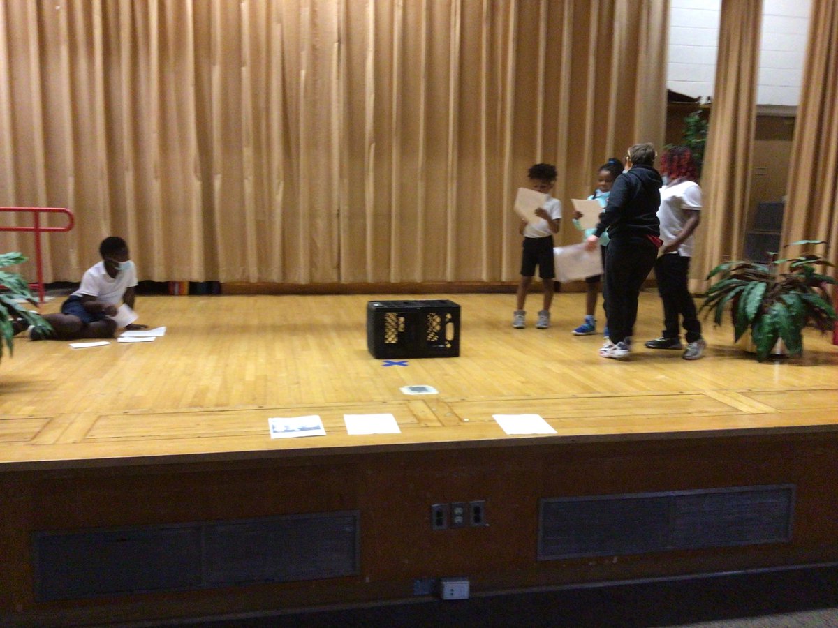 Mr. Young tweet media