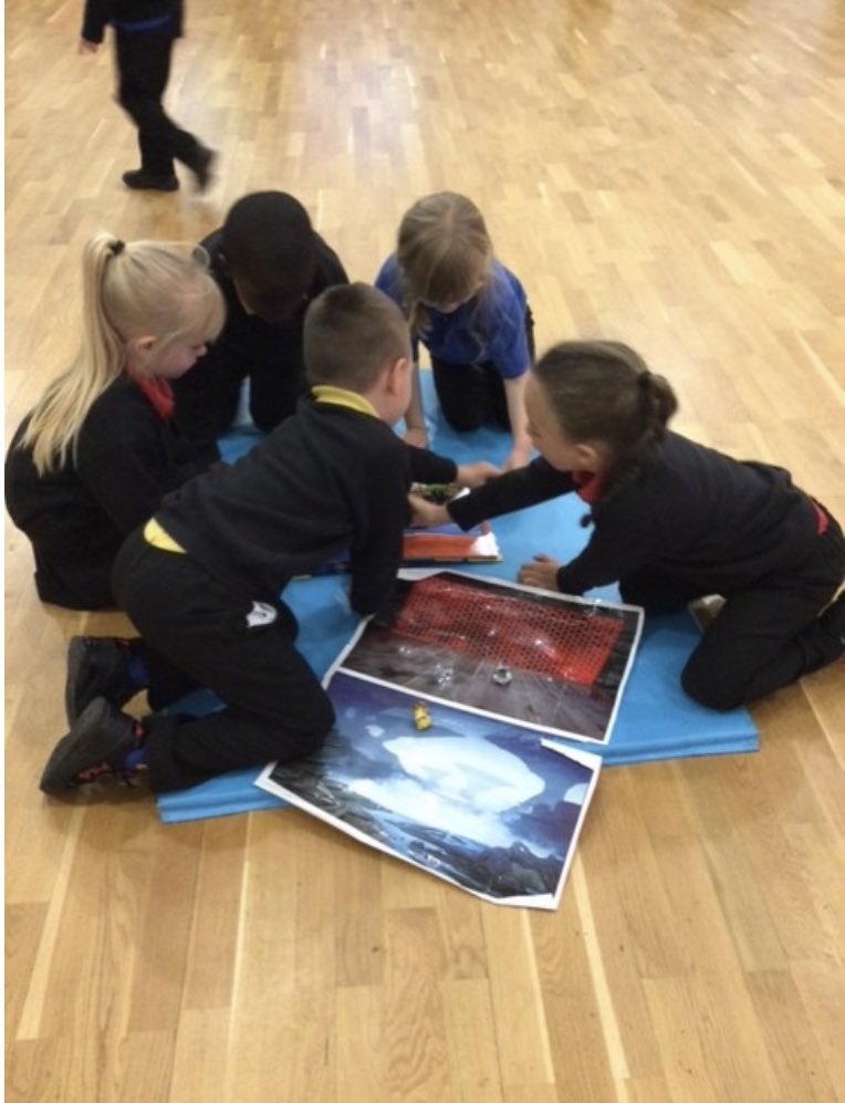 Incredibly proud of our EYFS Team @KbaPrimary who despite a large leak in the classroom today, continued to pull out all the stops for our children. The children were equally amazing! 🌟