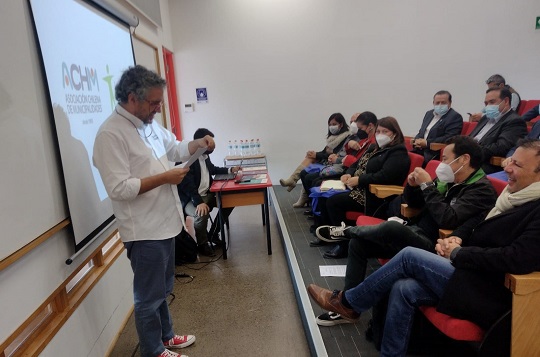 #País: <a href="/AChMChile/">ACHM Asociación Chilena de Municipalidades</a>  y la Asociación de Municipalidades de la Región de #Valparaíso se reúnen para coordinar trabajo colaborativo bit.ly/3MQHgyK
