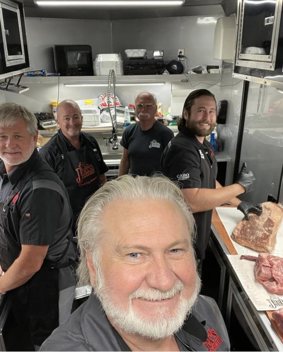 the_new_south's tweet photo. Jack’s Old South prepped and ready! Let’s win us a BBQ competition! #bbqdream #competitionislife #jacksoldsouth https://t.co/RI1ZiOB4f4