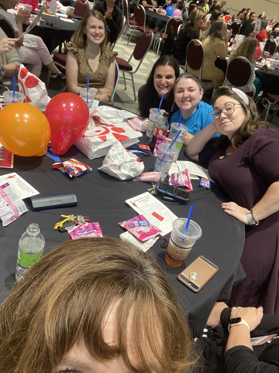 BeaverMST_Stars's tweet photo. Thanks Council PTA for the return of the annual luncheon! Thank you to the Beaver PTA for a great year!! @gisdnews @BeaverPTA #theGISDeffect #PTA https://t.co/70HjCZiJNk