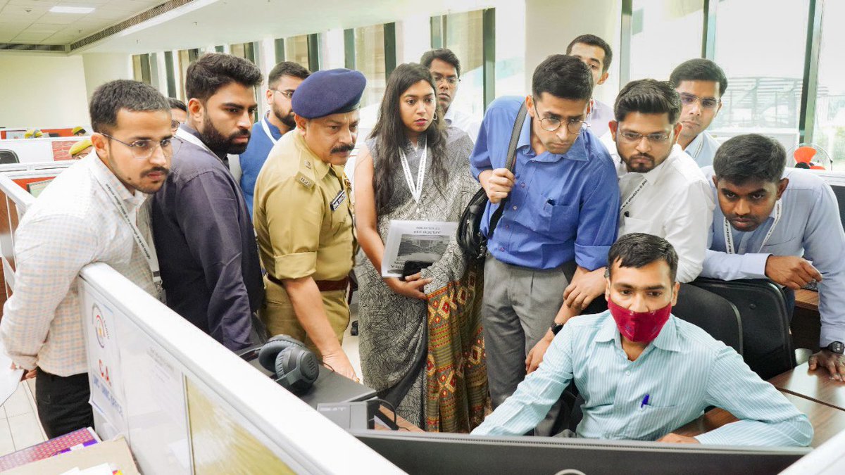 upcoprahul's tweet photo. On the learning curve-IAS probs. of UP cadre (2020 batch) visited the #socialmedia centre at the Police Hqs today. 
It was a pleasure to see their inquisitiveness, brief them about our functioning &amp; it’s increasing importance to bridge the gulf between citizens &amp; administration. https://t.co/Lt8e0YQ0Zz