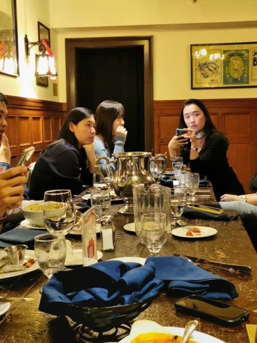 hhan44418's tweet photo. Staff gathering https://t.co/5PiwtmbHBg