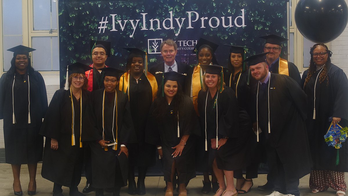 IndyAchieves's tweet photo. Last night, Indy Achieves celebrated the graduating class of 2022 from @IvyTechCC – Indianapolis. Just before the scholars took the stage to receive their diplomas, @IndyMayorJoe met with a group of them to offer congratulations.

Read the full story at: https://t.co/9FF4ckdfCs https://t.co/4j938PNDzn