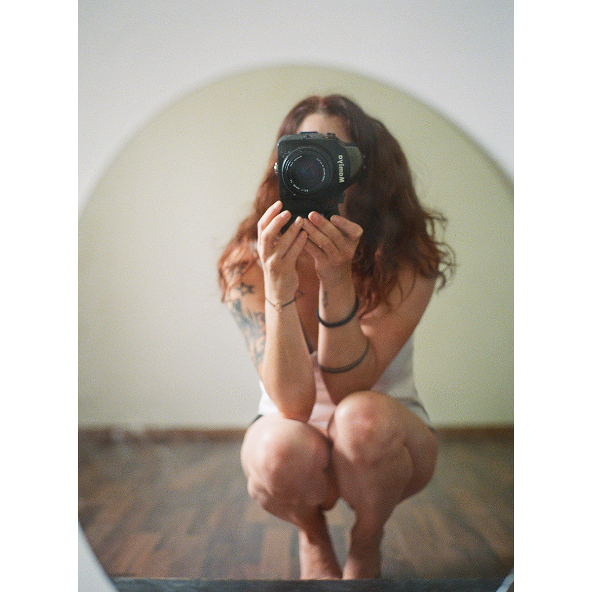 KodakProFilmBiz's tweet photo. #photographersonfilm
Self-Portraits of 📷Siegrid Cain
https://t.co/W0chmZBss2
https://t.co/PakHDvgKXk
🎞️120 Kodak Professional Portra 400
#salzburg #sheshootsfilm #salzburgphotographer #selfportrait #selfieonfilm #siegridcain #analoguetimes #kodakprofessional #portra400 https://t.co/gX82xAXrAo