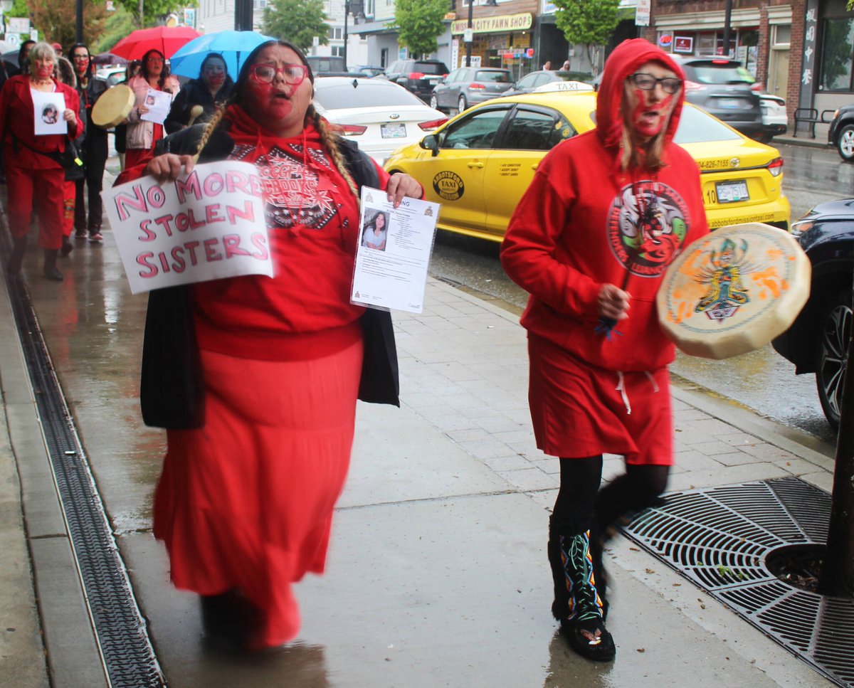 ishopmission's tweet photo. Marching through downtown Mission to raise awareness.
A march took place in downtown Mission on Thursday (May 5) afternoon to commemorate The National Day of Awareness and Action for Missing and Murdered Indigenous Women...
https://t.co/K92Tf8Jh9Q
#ishopmission
#missionbc https://t.co/o4mvaGcBBt
