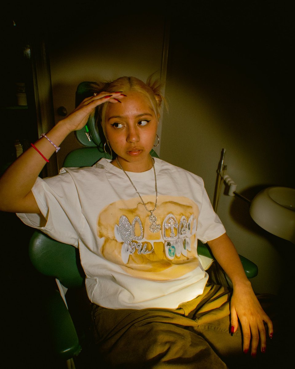 dimelojc's tweet photo. GRILLZ SHIRT TODAY. 6PM EST. 

https://t.co/7sFSRpSfuP 🫶🏽 https://t.co/cGCKKQB90R
