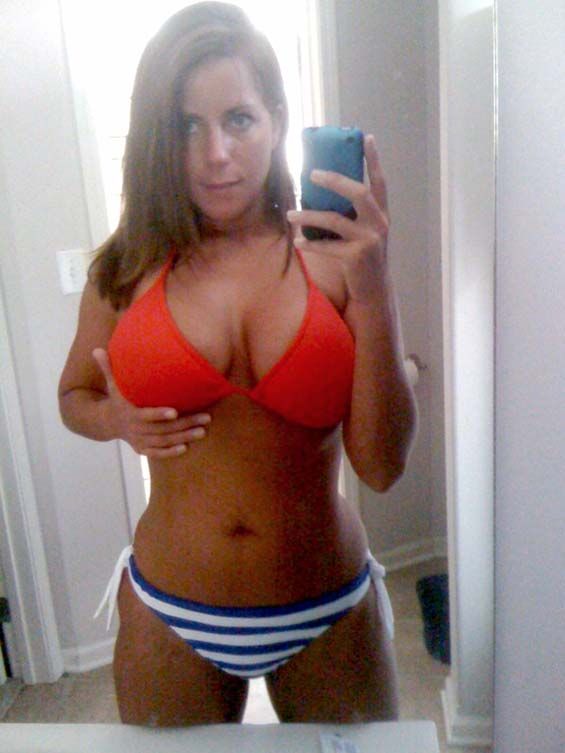 47 years old, divorced. am i hot enough for you RT? follow me 💋💋