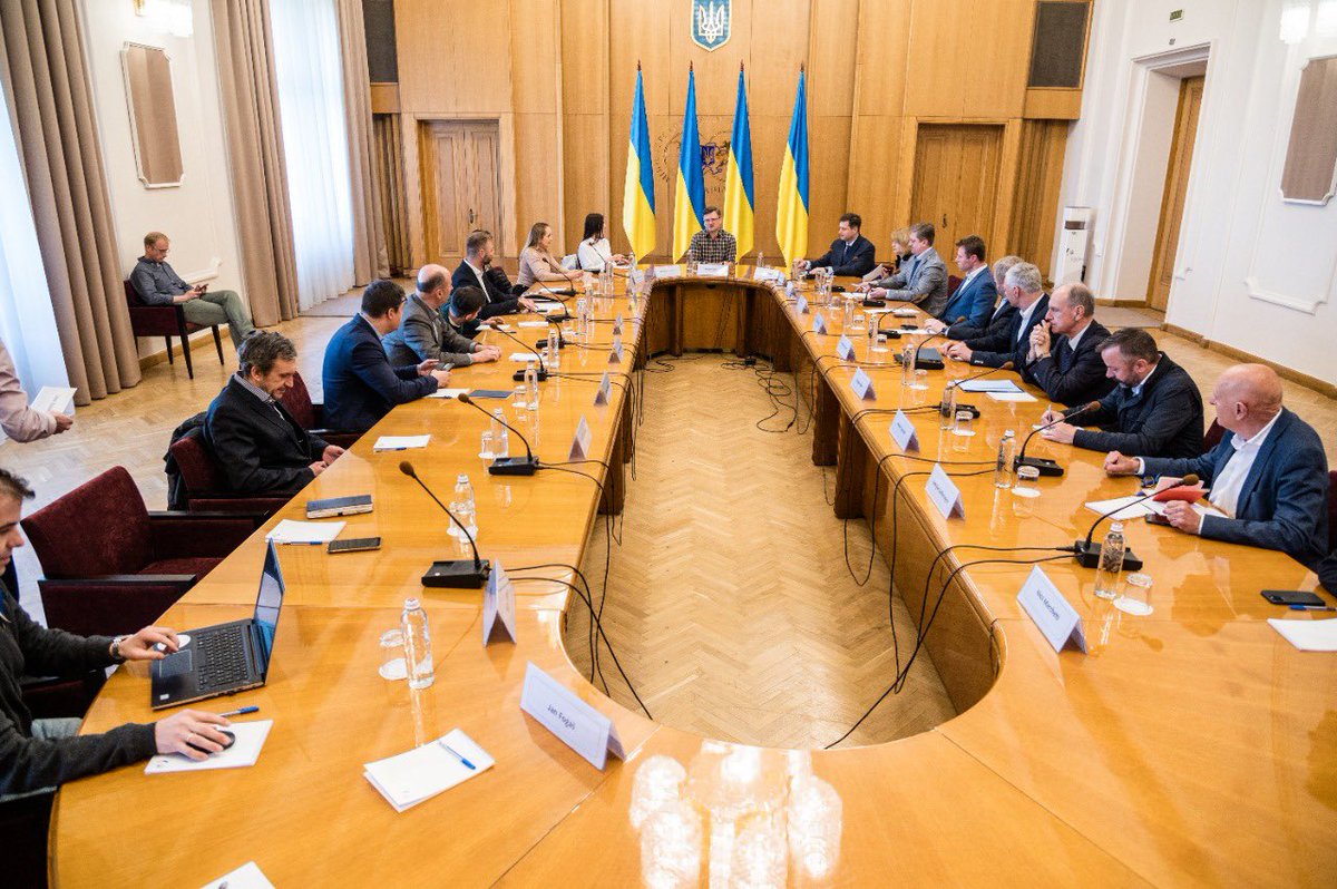DmytroKuleba's tweet photo. Welcomed a group of European parliamentarians and urged them to streamline Ukraine’s integration into the EU. Public in the EU supports it. Time for European leaders to set aside fears &amp; make big steps to shape the future of Europe. Grateful to @GLOBSEC for organizing this visit. https://t.co/AtGaS02cAz