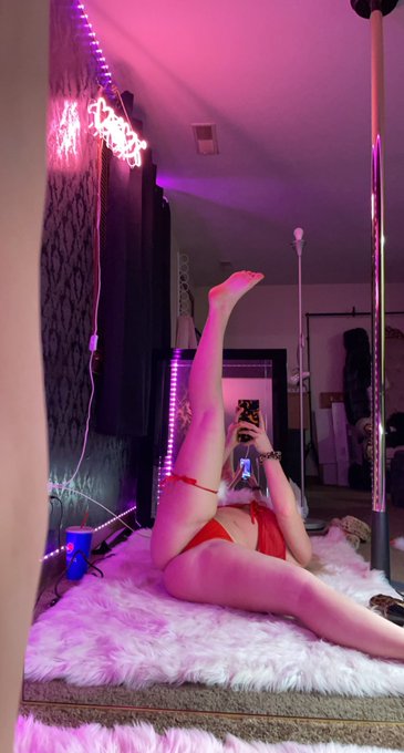 Cum eat https://t.co/p1NQryukHa