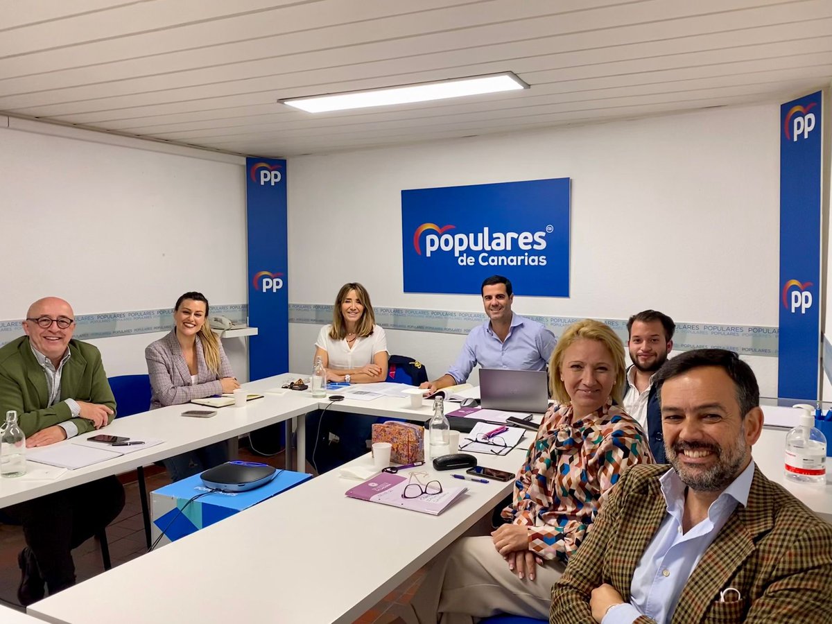 pptenerife's tweet photo. 🔵 Las Comisiones de Sanidad y Economía del #PP de #Tenerife, que presiden Belén Balfagón y Gustavo González de Vega, respectivamente, mantuvieron un encuentro de trabajo esta semana, en el que estuvo presente el Coordinador de los #Populares tinerfeños Lope Afonso https://t.co/FPxYKrk9YI