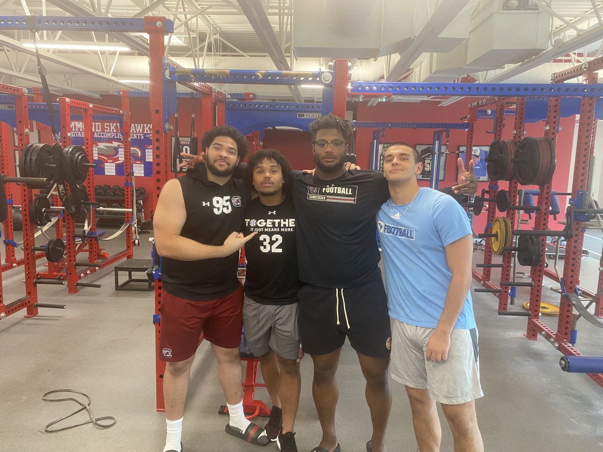 Hammond Athletics (@hammondsports) on Twitter photo Love having Alumni come back and get some work in .
#Home
#AlwaysaSkyhawk
<a href="/alexhuntley_/">boogie🥋</a>
<a href="/bradleydunn24/">Bradley Dunn</a>
<a href="/JordanB1505/">Jordan Burch</a>
<a href="/SaulDiaz_2/">Saul Diaz</a> Love having Alumni come back and get some work in .
#Home
#AlwaysaSkyhawk
<a href="/alexhuntley_/">boogie🥋</a>
<a href="/bradleydunn24/">Bradley Dunn</a>
<a href="/JordanB1505/">Jordan Burch</a>
<a href="/SaulDiaz_2/">Saul Diaz</a>