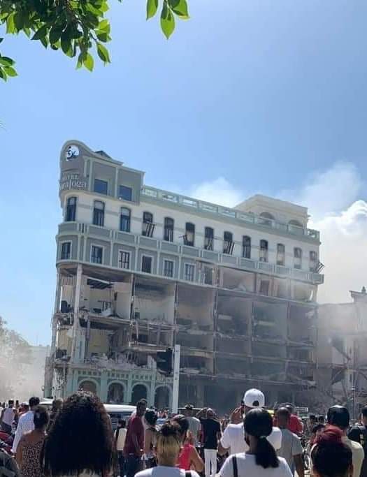 Ha sido una tragedia en Hotel Saratoga en La Habana. Informarse por medios oficiales cubanos. #Cuba