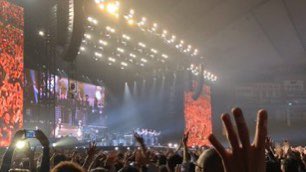 crazytrain876's tweet photo. BON JOVI 11/26/2018 TOKYO DOME
#BonJovi #ボンジョヴィ #THINFSTour #TokyoDome
#bonjoviMemories
https://t.co/gQKYBISheF📸 https://t.co/qSKuw34Gzb
