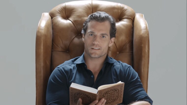 henrycavilland's tweet photo. henry cavill and reading the witcher https://t.co/9zqezWHLcb