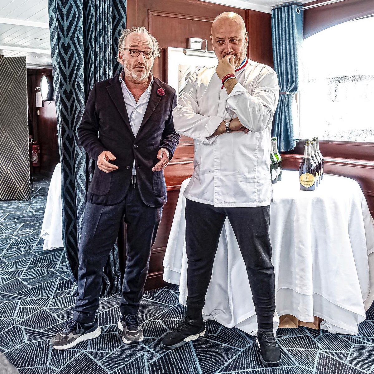 parisladouce's tweet photo. Le chef Frédéric Anton imaginé un menu gastronomique autour de la cuvée millésimée Louis Salmon 2008 de @_Billecart Salmon. A déguster depuis le 1er mai au restaurant de la Tour Eiffel Le Jules Verne #champagne #louissalmon2008 #fredericanton #lejulesverne #billecartsalmon https://t.co/kxtQ4s9lvI