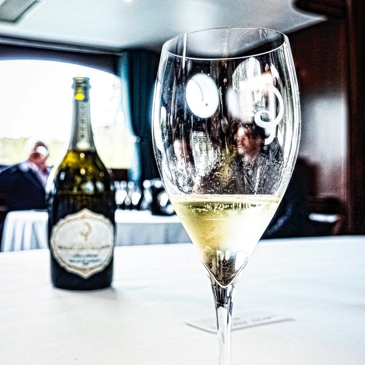 parisladouce's tweet photo. Le chef Frédéric Anton imaginé un menu gastronomique autour de la cuvée millésimée Louis Salmon 2008 de @_Billecart Salmon. A déguster depuis le 1er mai au restaurant de la Tour Eiffel Le Jules Verne #champagne #louissalmon2008 #fredericanton #lejulesverne #billecartsalmon https://t.co/kxtQ4s9lvI