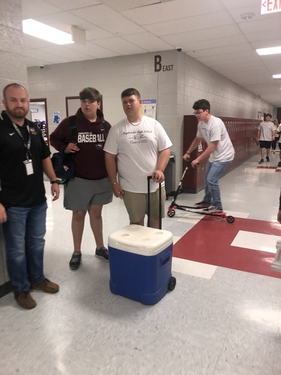 TibbsEAG's tweet photo. It’s seniors last full day. Which means anything but a backpack day. Thank you @Tim_PedigoEAG  and @EAGbrownj for letting them make these memories.  #ehsco2022 https://t.co/VQLt2hbnBX