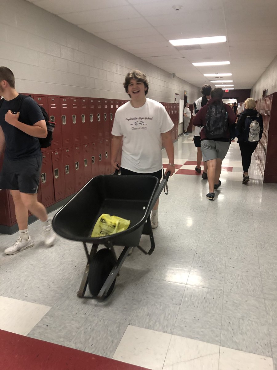 TibbsEAG's tweet photo. It’s seniors last full day. Which means anything but a backpack day. Thank you @Tim_PedigoEAG  and @EAGbrownj for letting them make these memories.  #ehsco2022 https://t.co/VQLt2hbnBX