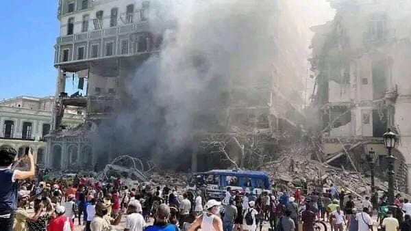 Onasis05558658's tweet photo. 🇨🇺 | Queremos expresar nuestro pésame a los familiares de los fallecidos en la explosión en el hotel Saratoga en La Habana/Cuba. También nuestros deseos de recuperación a los heridos.

 En esta hora, estamos con el pueblo cubano en su dolor. https://t.co/6N6DFdjiPf