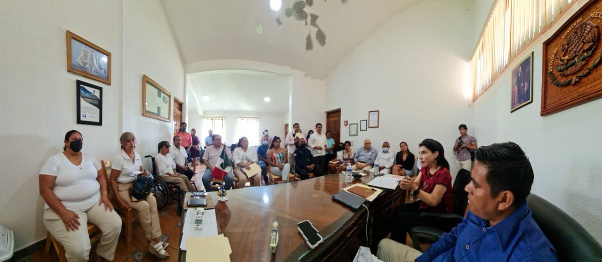 anavasquezc's tweet photo. Instalé el Consejo Municipal para Prevenir, Atender, Sancionar y Erradicar la Violencia Contra las Mujeres y tomé protesta a las personas que lo integran, en Santa María Huatulco. https://t.co/zbL6Uk8Scx