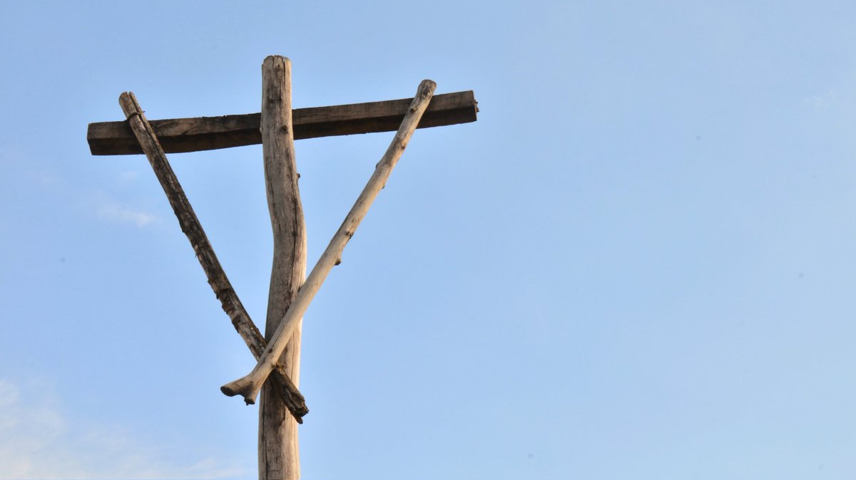 raashidjk's tweet photo. FOUR LEVELS.

There are ups, downs, lefts and rights in every phase of existence but if one will not overcome them and discover the true motive of self... 

Shots with @bEkhusHaL 

#sopore #baramulla #srinagar #botingoo #electricity #kashmir https://t.co/Sr2Ix90RQ8