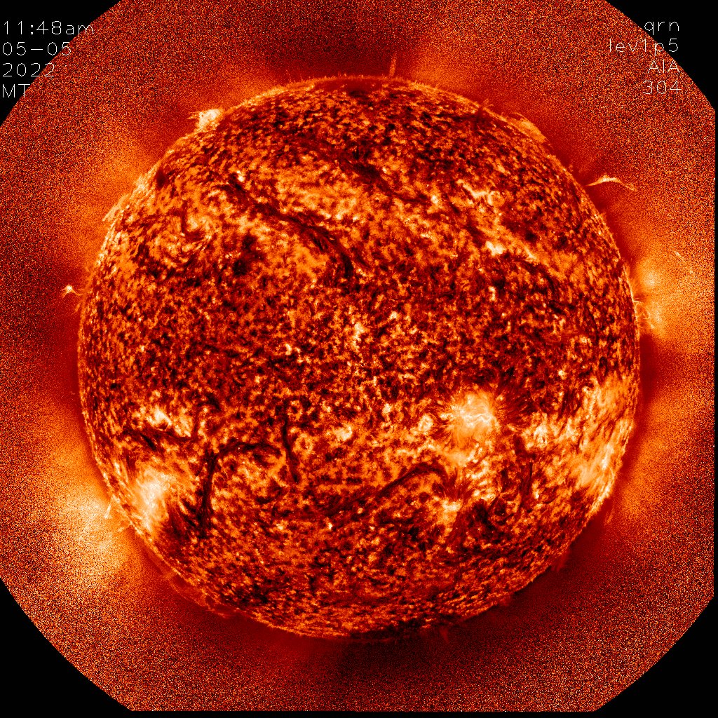GillySpace27's tweet photo. @erikapal I also started my sun watching during the last minimum. It was so... inactive! Every day nowadays I'm just jumping up and down and pointing at things. So freaking cool! Here's now(ish). https://t.co/mqrJDVVvrm