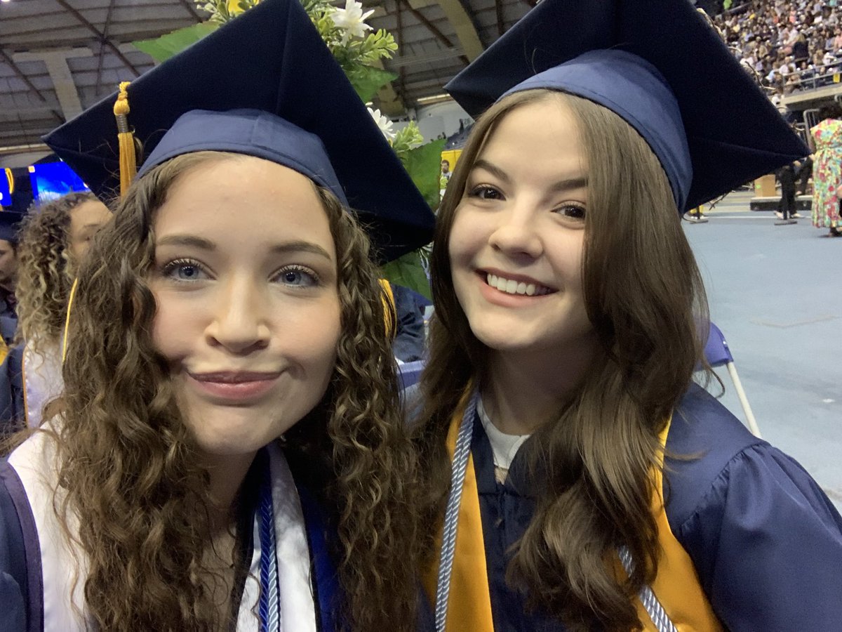 HeavenlyVh's tweet photo. #NAUgrad https://t.co/V8kI1t2SUd