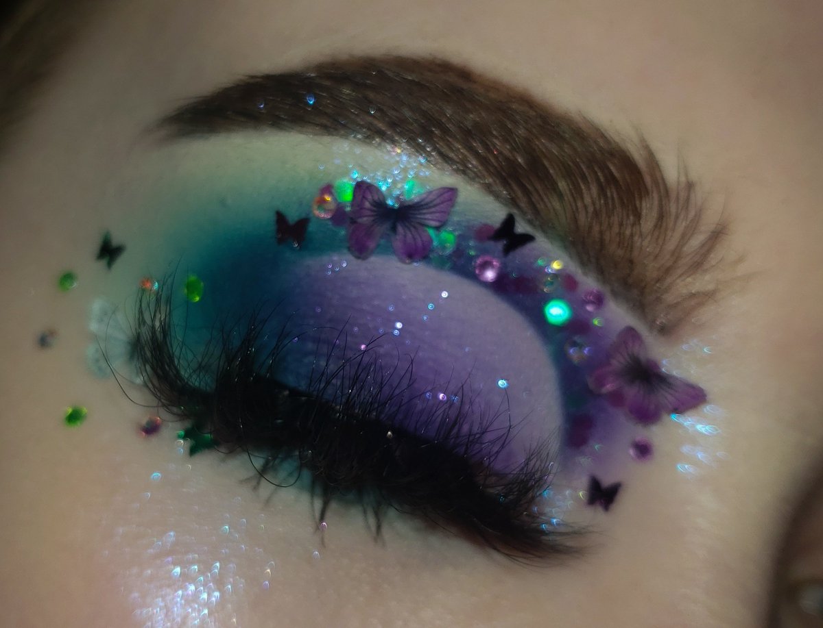 Javflynn_'s tweet photo. @beautybay I've got a follow but would love to be considered for #generationBB 🤞🥰 https://t.co/faAMxKfAZx