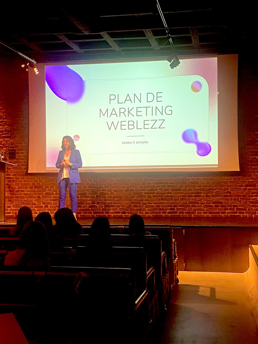 SalimaSanchez's tweet photo. Comienza @AdriAlvarezCM para hablarnos de Weblezz 🖥
¡Menudo currazo! 💪🏻💪🏻
#MasterAulaCM https://t.co/PbSYOtm5VG