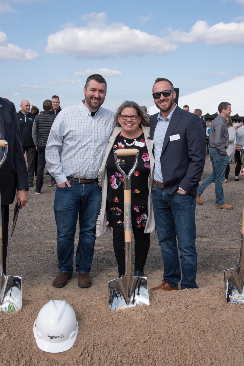 Midcontinent's tweet photo. Cool things are happening in Fargo. 🛠️ 

On May 5, Midco team members joined in on the Fargo Sports Complex groundbreaking fun! Fargo, thanks for letting us be a part of your big day. 🏗️ https://t.co/C6jsjMivaF
