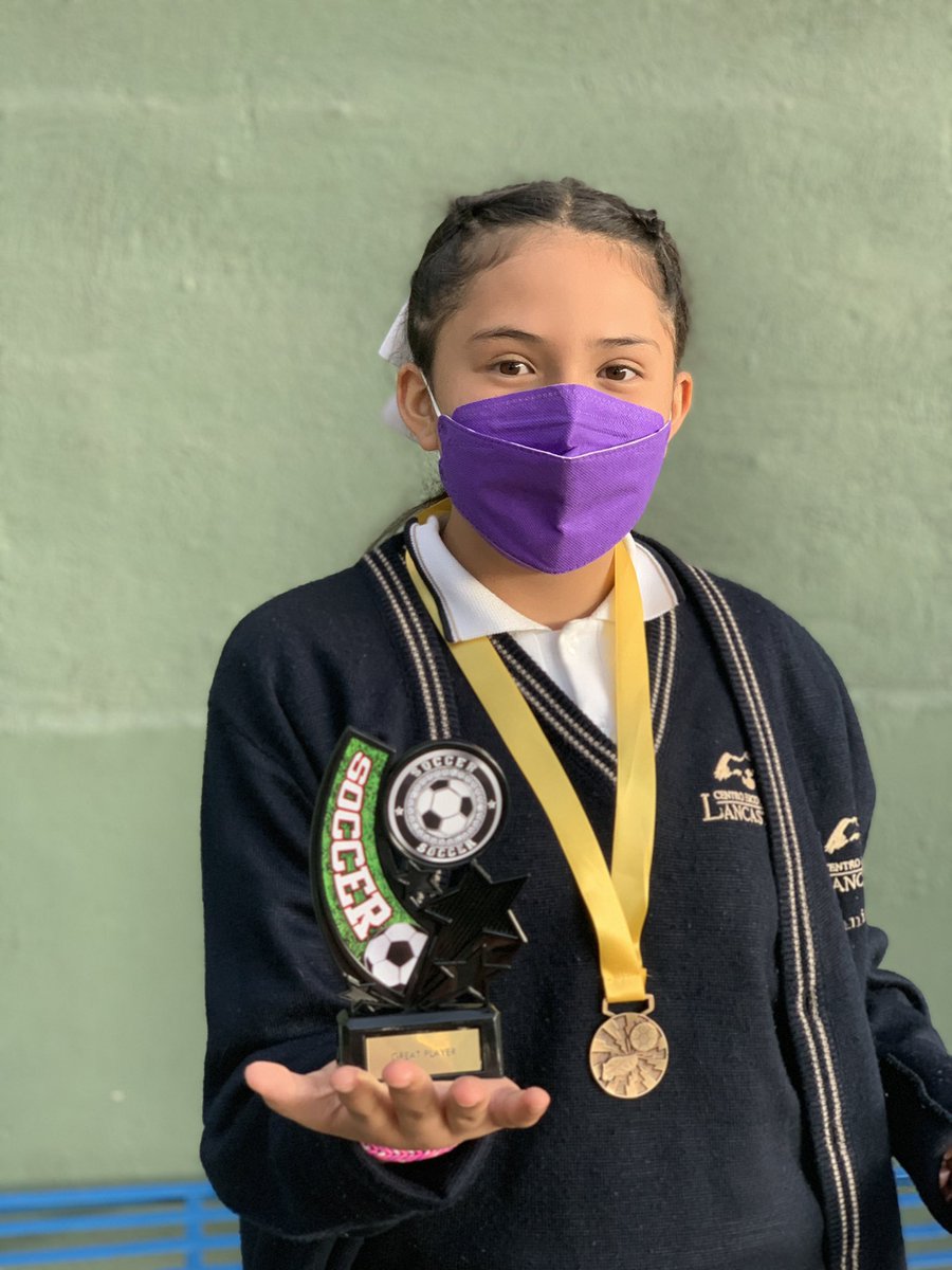 MissLClau's tweet photo. Nuestras chicas se esforzaron y obtuvieron el reconocimiento en las categorías: “Guante de oro”, “Balón de oro” y “Great player” ¡Felicidades chicas! @primlancaster https://t.co/TVJTIFgW3w